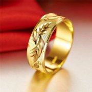 订婚金戒指大概多少钱