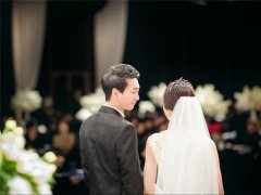 朋友婚礼去不了怎么说比较好微信