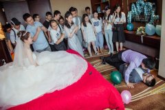 2019年最新版的婚礼游戏逗新郎
