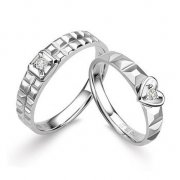 如何挑选适合自己手型的结婚戒指