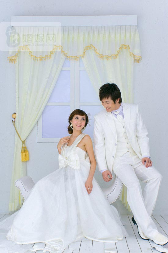西方婚前拍婚纱照视为不吉