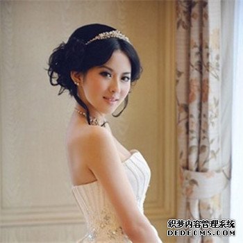 结婚当日新娘妆画法步骤 轻松准备好婚礼