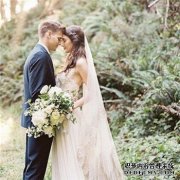 婚礼上新娘头纱戴法 新娘头纱类型推荐