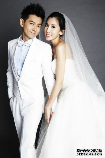 林志颖婚纱照 KIMI爸比婚纱照.png