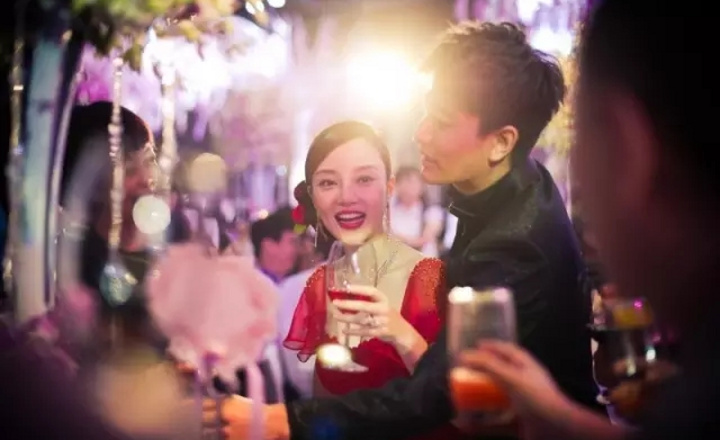 婚宴敬酒时，新娘新郎千万不要做的十件事！李